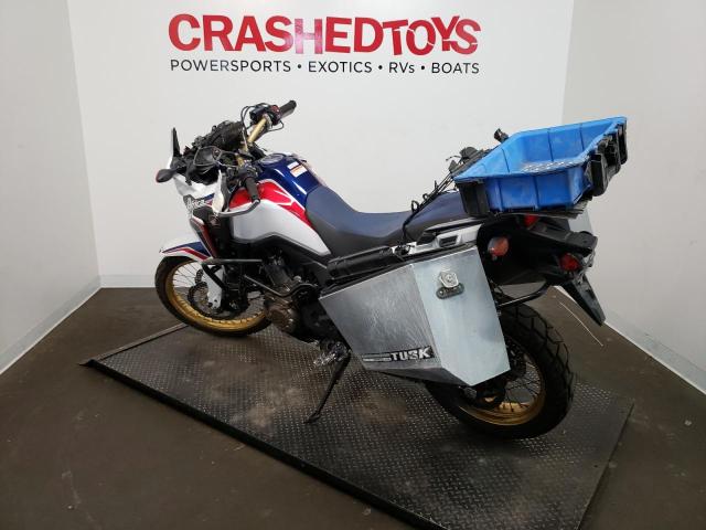 JH2SD04H9HK000373 - 2017 HONDA CRF1000 WHITE photo 3