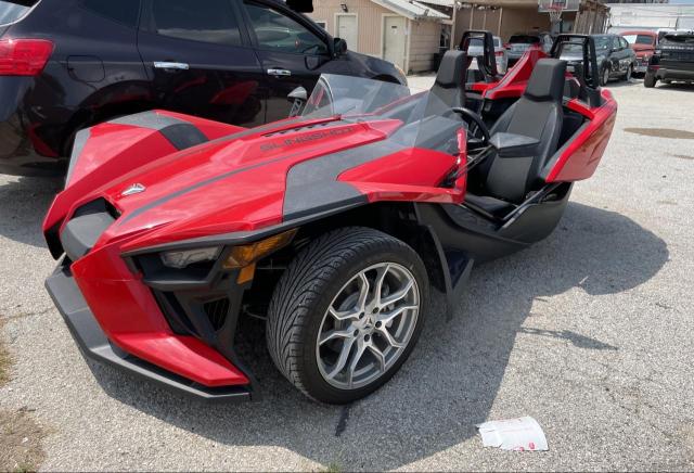 57XAAPHD6M8146953 - 2021 POLARIS SLINGSHOT SL RED photo 2