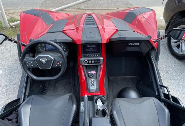 57XAAPHD6M8146953 - 2021 POLARIS SLINGSHOT SL RED photo 9