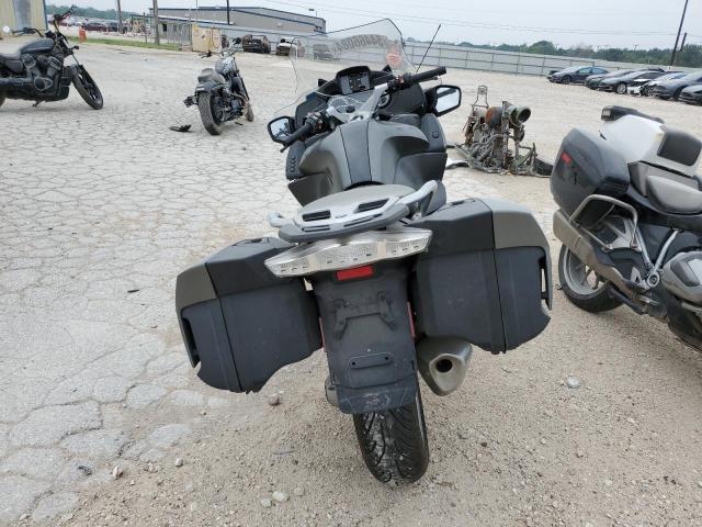 WB10A1305FZ192208 - 2015 BMW R1200 RT GRAY photo 4