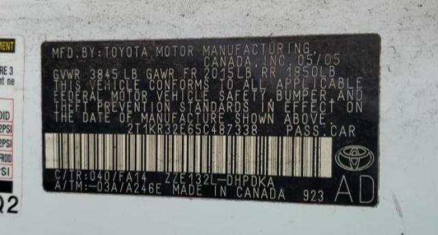 2T1KR32E65C487338 - 2005 TOYOTA COROLLA MA XR WHITE photo 13