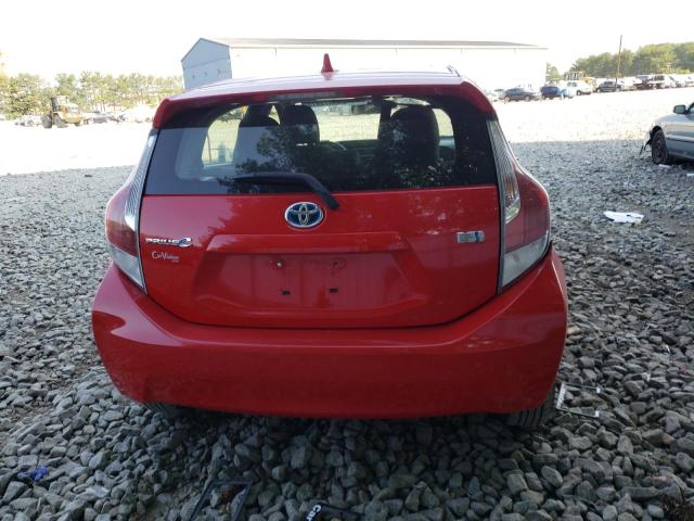 JTDKDTB38F1580526 - 2015 TOYOTA PRIUS C RED photo 6