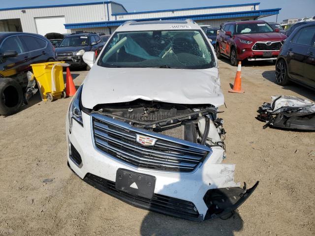 1GYKNDRS7JZ213217 - 2018 CADILLAC XT5 LUXURY WHITE photo 5