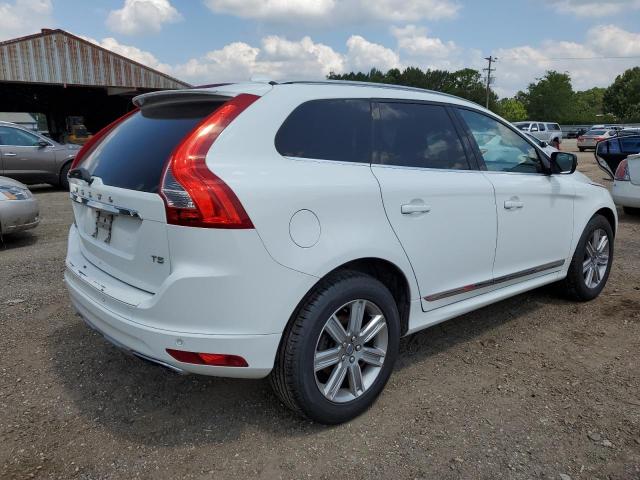 YV440MDU5H2000675 - 2017 VOLVO XC60 T5 INSCRIPTION WHITE photo 3