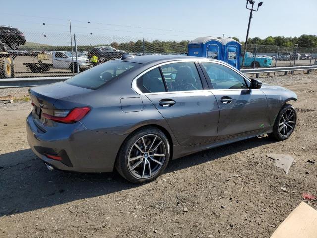 3MW5R7J09L8B35469 - 2020 BMW 330XI GRAY photo 3