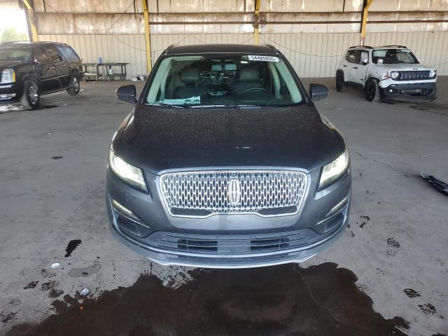 5LMCJ2D94KUL45387 - 2019 LINCOLN MKC SELECT GRAY photo 5