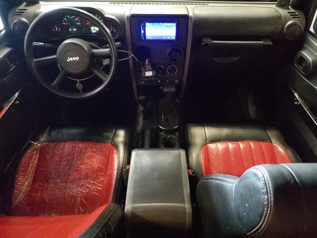 1J4GA59108L621845 - 2008 JEEP WRANGLER U SAHARA BLACK photo 8