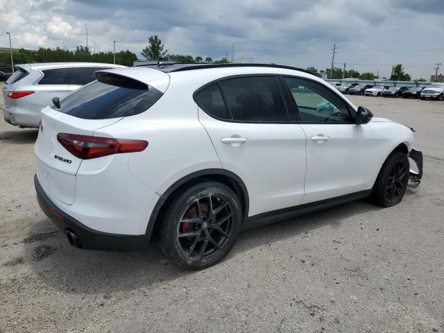 ZASPAJAN1K7C70285 - 2019 ALFA ROMEO STELVIO WHITE photo 3