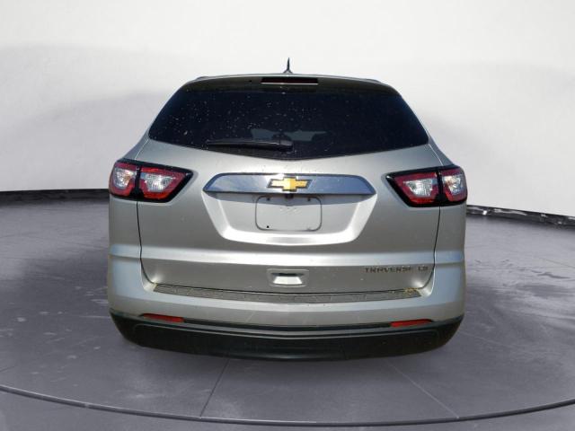 1GNKRFED5HJ323275 - 2017 CHEVROLET TRAVERSE LS SILVER photo 6