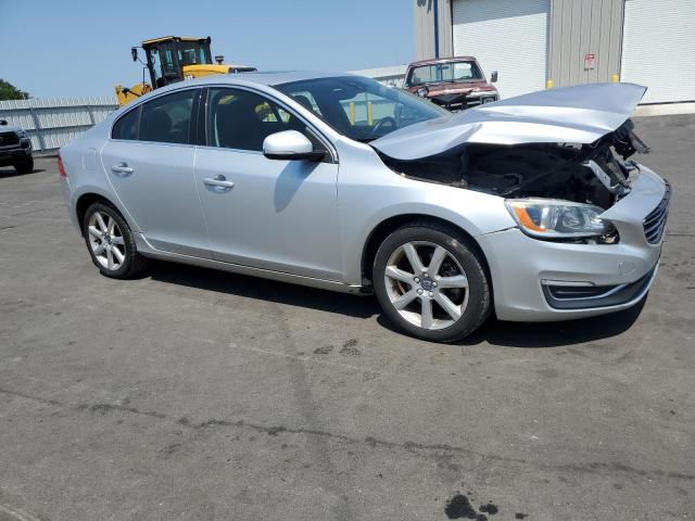 YV126MFK2G2402456 - 2016 VOLVO S60 PREMIER SILVER photo 4