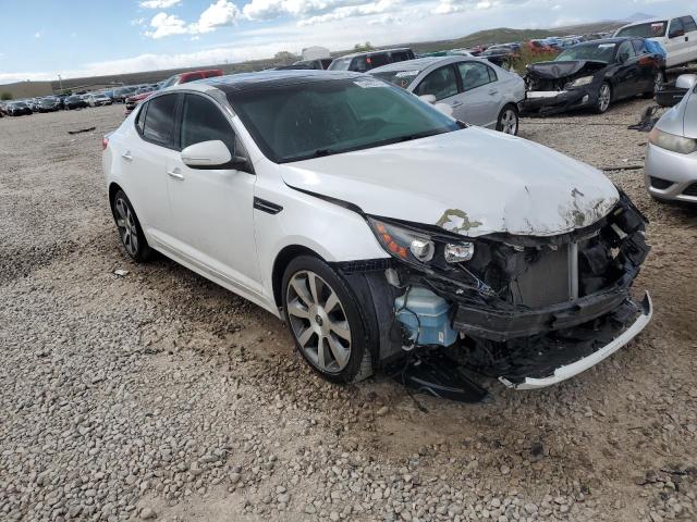 5XXGR4A6XDG113957 - 2013 KIA OPTIMA SX WHITE photo 4