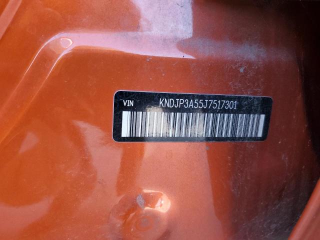 KNDJP3A55J7517301 - 2018 KIA SOUL + ORANGE photo 13