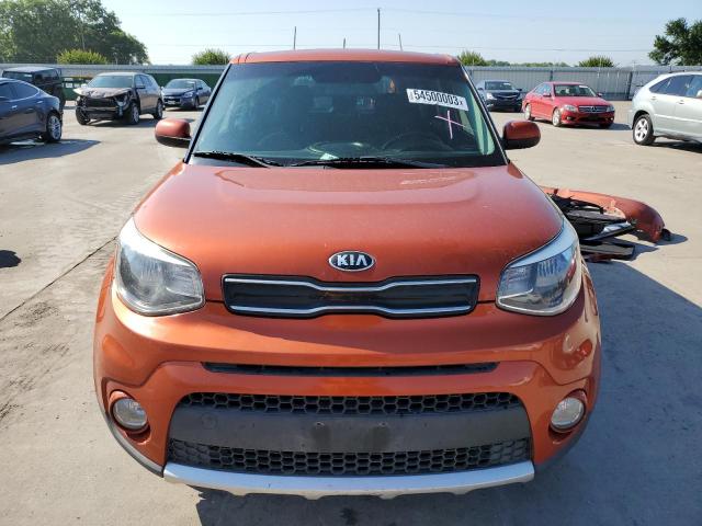 KNDJP3A55J7517301 - 2018 KIA SOUL + ORANGE photo 5