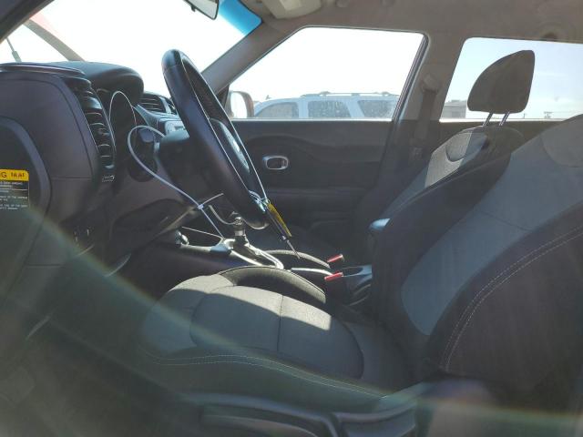 KNDJP3A55J7517301 - 2018 KIA SOUL + ORANGE photo 7