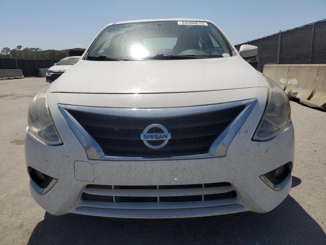 3N1CN7APXJL846128 - 2018 NISSAN VERSA S Weiß Foto 5