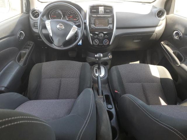 3N1CN7APXJL846128 - 2018 NISSAN VERSA S Weiß Foto 8