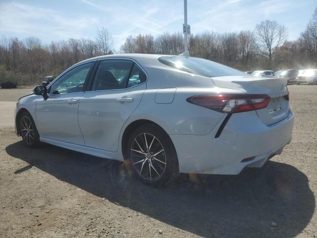 4T1G11AK3PU162835 - 2023 TOYOTA CAMRY SE NIGHT SHADE WHITE photo 2