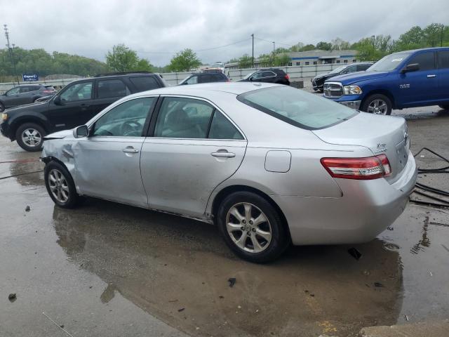 4T1BF3EK4BU120443 - 2011 TOYOTA CAMRY BASE Gümüş fotoğraf 2