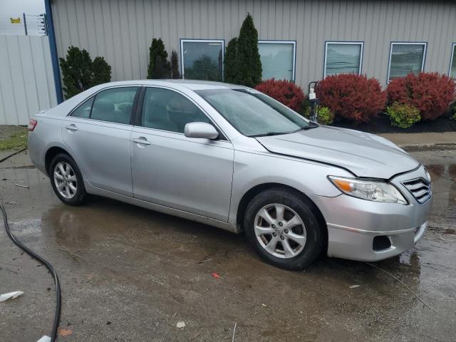 4T1BF3EK4BU120443 - 2011 TOYOTA CAMRY BASE Gümüş fotoğraf 4