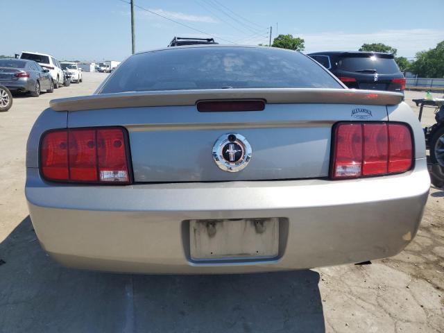 1ZVHT80N495142563 - 2009 FORD MUSTANG SILVER photo 6