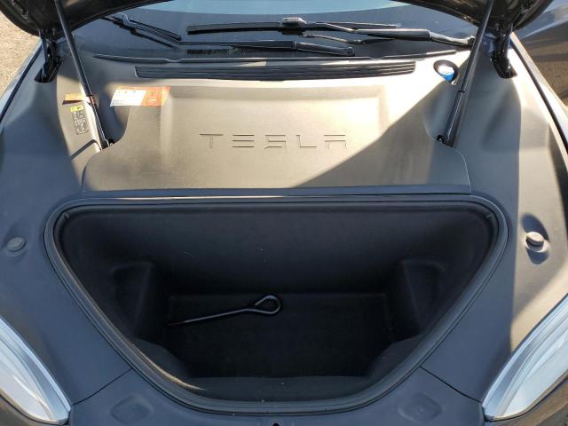 5YJSA1E21HF199451 - 2017 TESLA MODEL S GRAY photo 11