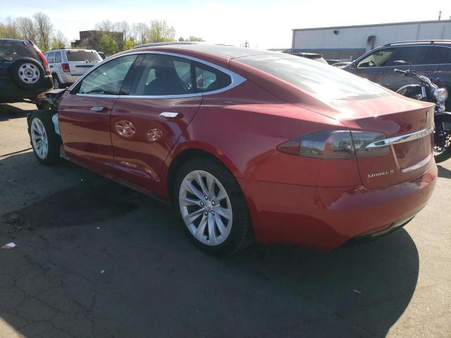5YJSA1E26JF267619 - 2018 TESLA MODEL S RED photo 2