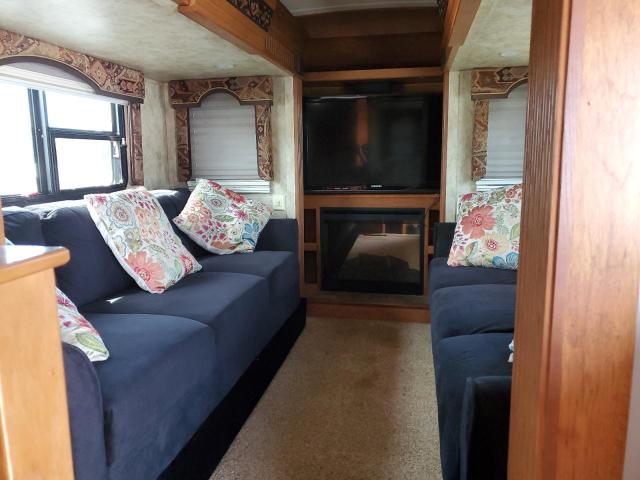 4YDF37529C4700789 - 2012 KEYSTONE MONTANA 白色 照片 5