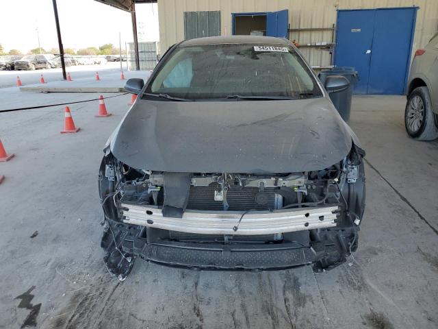 5YFEPRAE8LP026761 - 2020 TOYOTA COROLLA LE GRAY photo 5