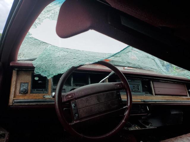 1LNLM81W7RY647217 - 1994 LINCOLN TOWN CAR EXECUTIVE Silber Foto 9