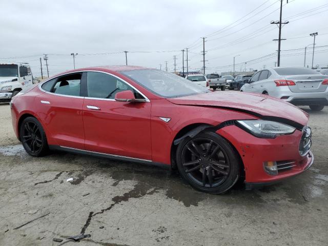 5YJSA1E18GF131881 - 2016 TESLA MODEL S RED photo 4