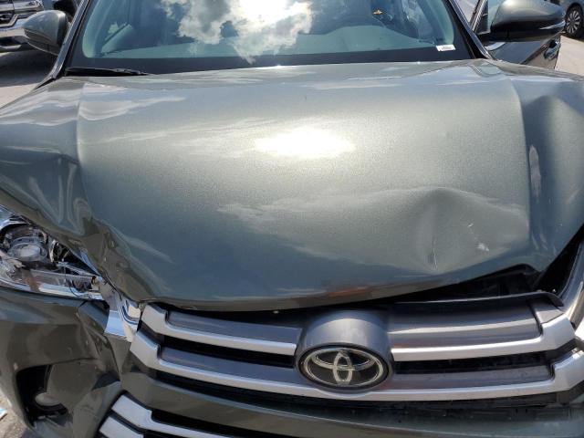 5TDJZRFH3KS745899 - 2019 TOYOTA HIGHLANDER SE GREEN photo 12