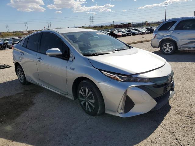 JTDKARFPXH3058903 - 2017 TOYOTA PRIUS PRIM ვერცხლისფერი ფოტო 4