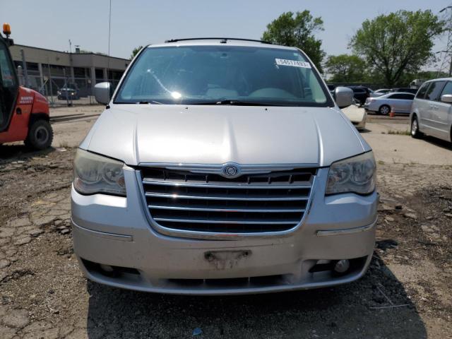 2A4RR5DX7AR290692 - 2010 CHRYSLER TOWN & COU TOURING ვერცხლისფერი ფოტო 5
