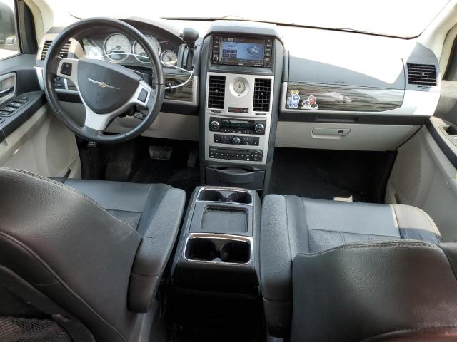 2A4RR5DX7AR290692 - 2010 CHRYSLER TOWN & COU TOURING ვერცხლისფერი ფოტო 8