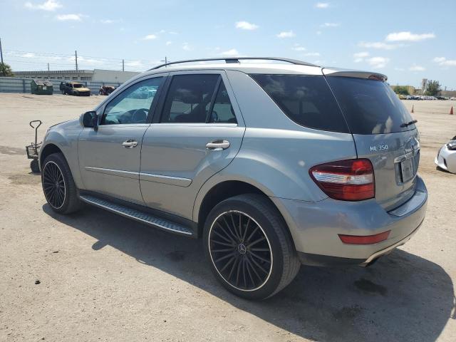 4JGBB8GB2AA613270 - 2010 MERCEDES-BENZ ML 350 4MATIC GRAY photo 2