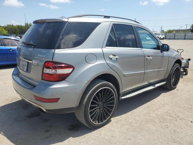 4JGBB8GB2AA613270 - 2010 MERCEDES-BENZ ML 350 4MATIC GRAY photo 3