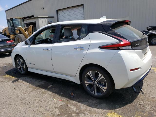 1N4AZ1CP1JC305604 - 2018 NISSAN LEAF S WHITE photo 2