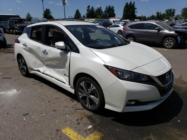 1N4AZ1CP1JC305604 - 2018 NISSAN LEAF S WHITE photo 4