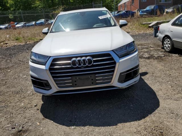 WA1VAAF71JD029430 - 2018 AUDI Q7 PRESTIGE WHITE photo 5