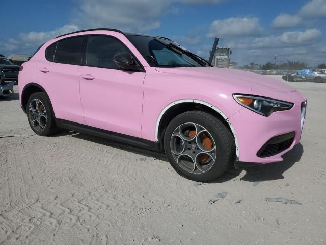 ZASFAKNN5J7B74346 - 2018 ALFA ROMEO STELVIO TI SPORT WHITE photo 4