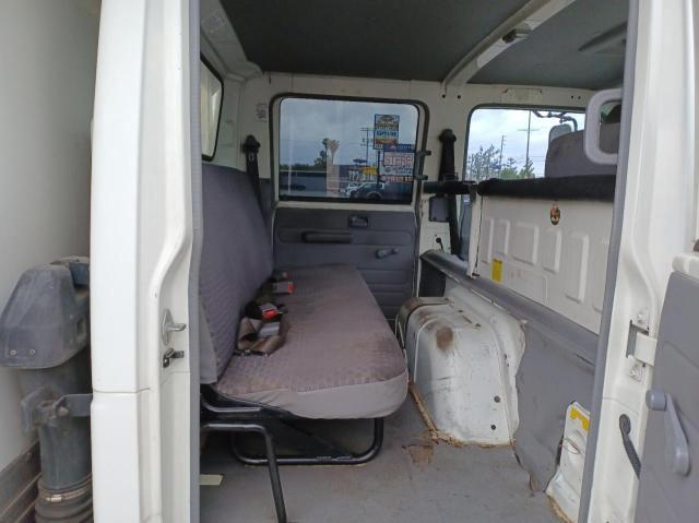 JALE5J16477904546 - 2007 ISUZU NQR WHITE photo 6