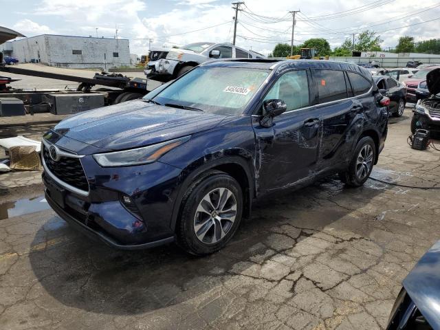 5TDGZRBH2MS538245 - 2021 TOYOTA HIGHLANDER XLE Blau Foto 1
