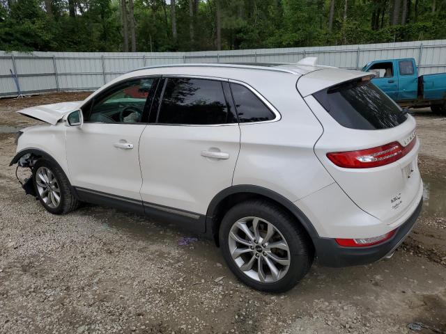 5LMCJ2C99HUL32385 - 2017 LINCOLN MKC SELECT WHITE photo 2