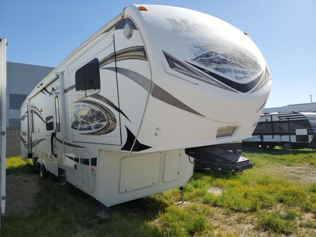 4YDF37521D4701257 - 2013 KEYSTONE MONTANA WHITE photo 1