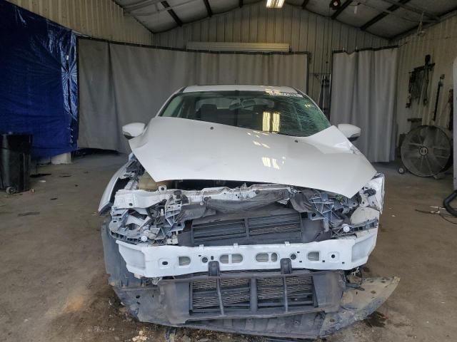 1FADP3H2XJL319478 - 2018 FORD FOCUS SEL WHITE photo 5