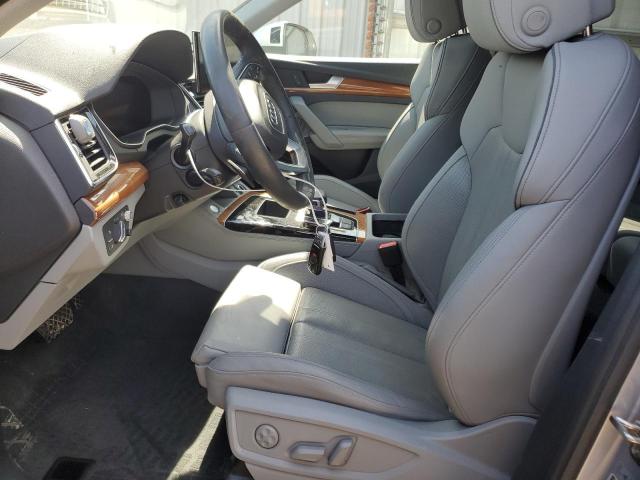 WA1CAAFY8M2112322 - 2021 AUDI Q5 PRESTIGE 银色 照片 7