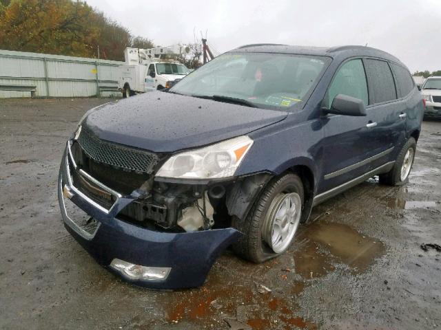 1GNKVFED4BJ413245 - 2011 CHEVROLET TRAVERSE LS  photo 2