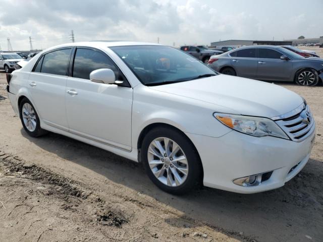 4T1BK3DB5BU402698 - 2011 TOYOTA AVALON BASE WHITE photo 4
