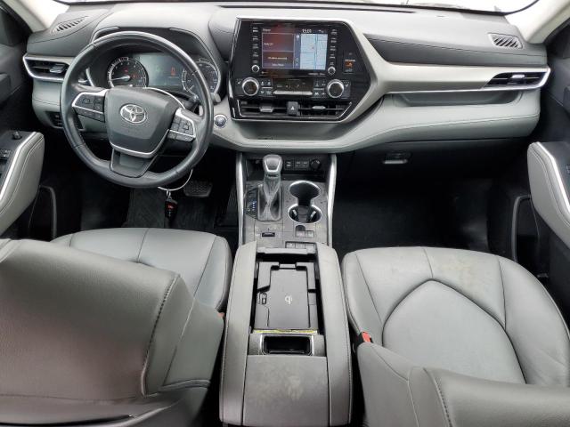 5TDHZRAH4NS130935 - 2022 TOYOTA HIGHLANDER XLE WHITE photo 8