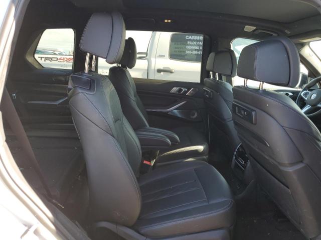 5UXCX6C02M9H21155 - 2021 BMW X7 M50I WHITE photo 11
